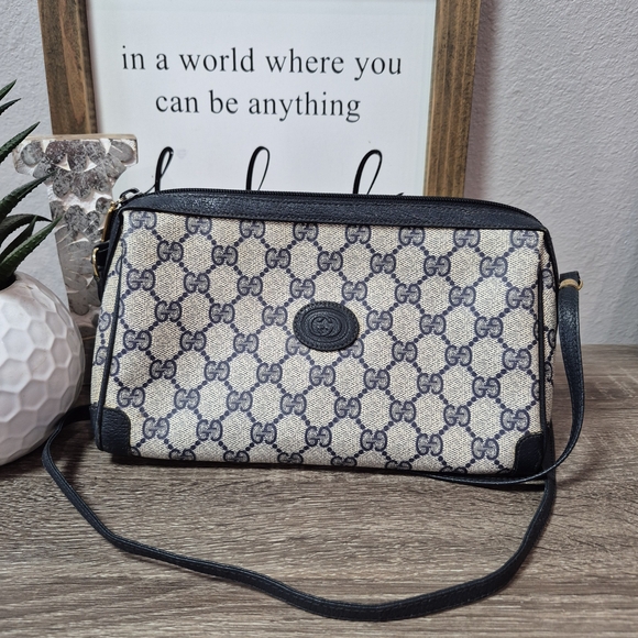 Gucci Vintage Crosbody Bag In Great Condition, 100% Authentic - Picture 2 of 11